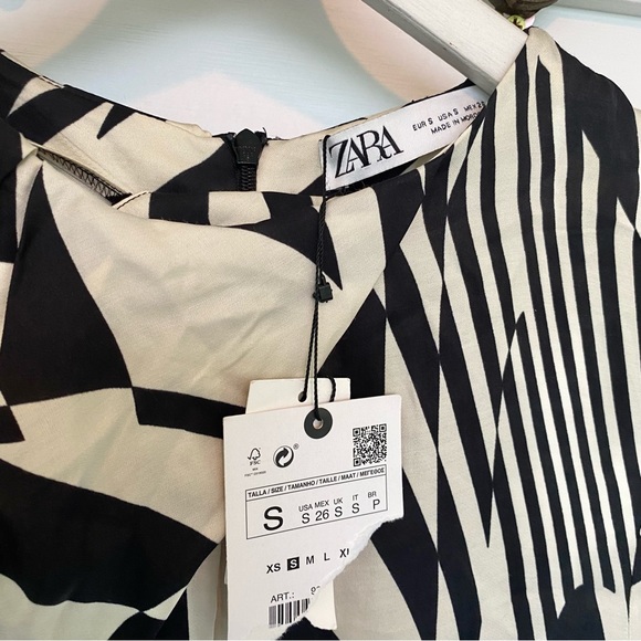 NEW Zara Pleat Neck Mod Geometric Top - Picture 12 of 12